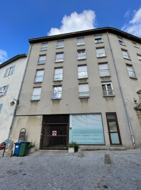Offres de location Garage Limoges 87000